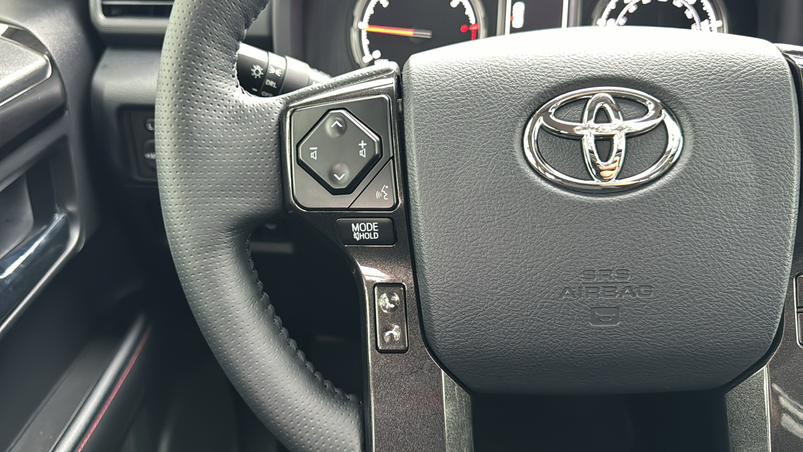 2024 Toyota 4Runner TRD Off-Road Premium 19