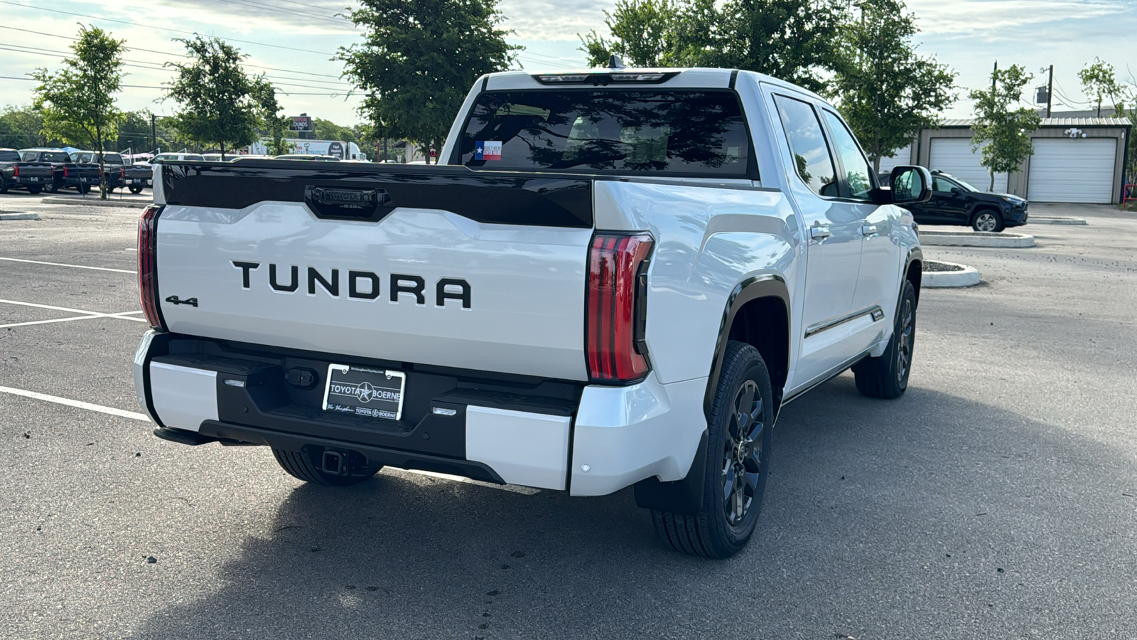 2024 Toyota Tundra Hybrid Platinum 8