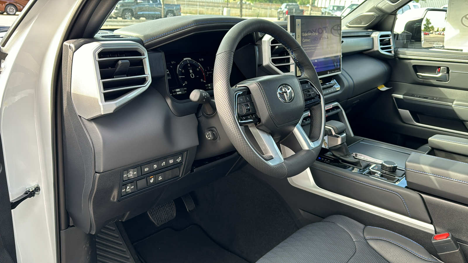 2024 Toyota Tundra Hybrid Platinum 13