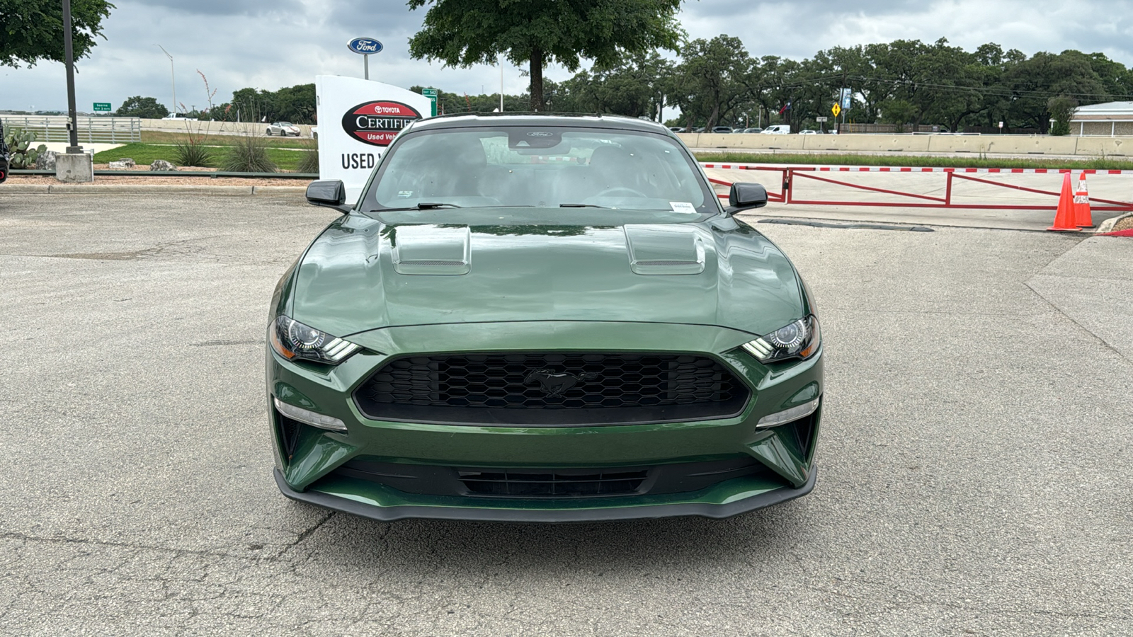 2022 Ford Mustang EcoBoost 2