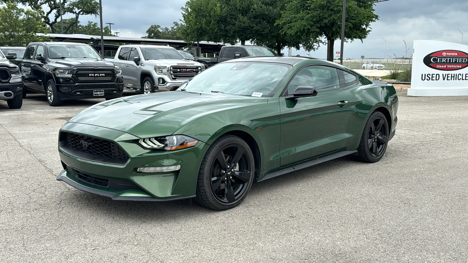 2022 Ford Mustang EcoBoost 3