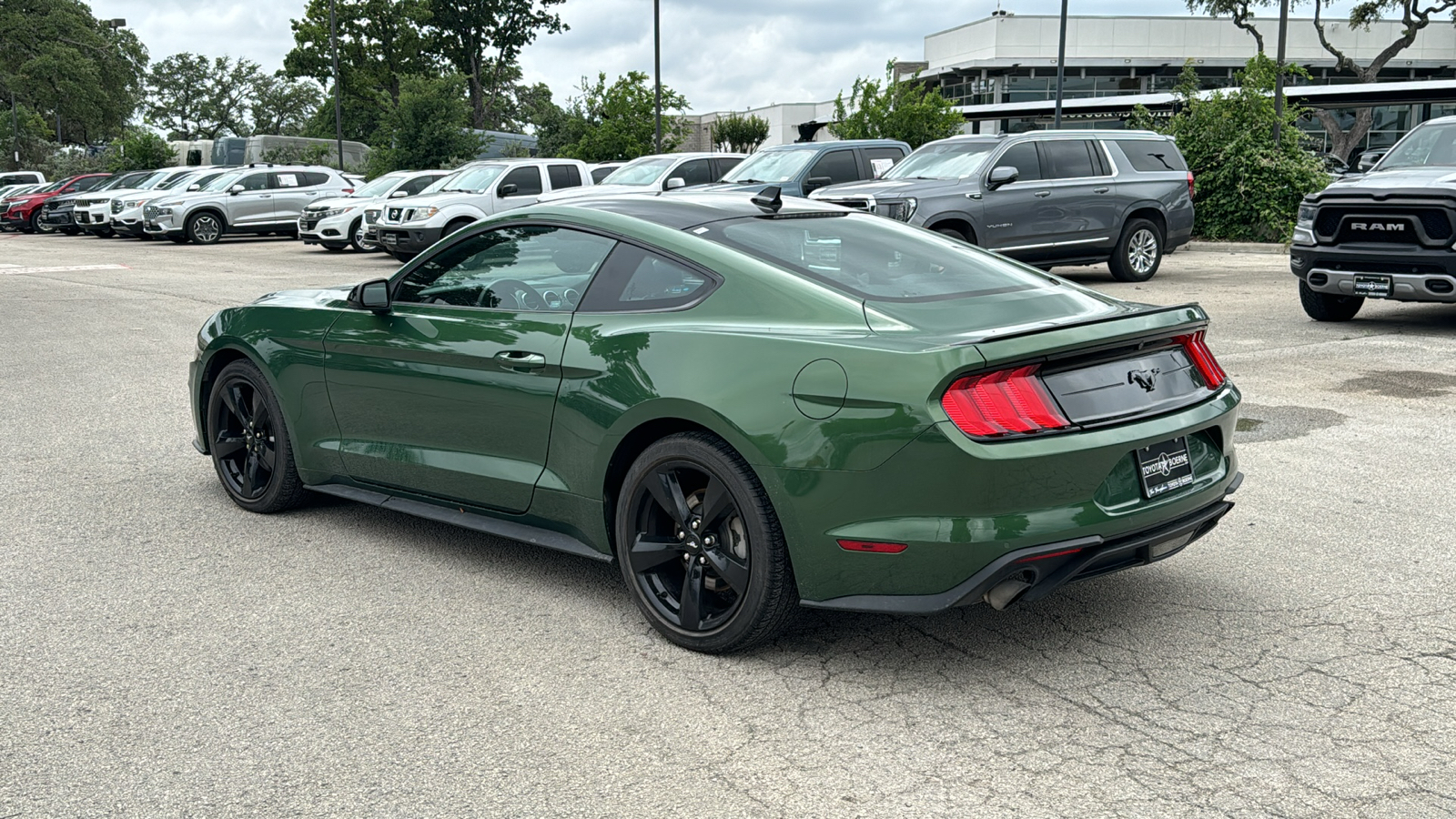 2022 Ford Mustang EcoBoost 5