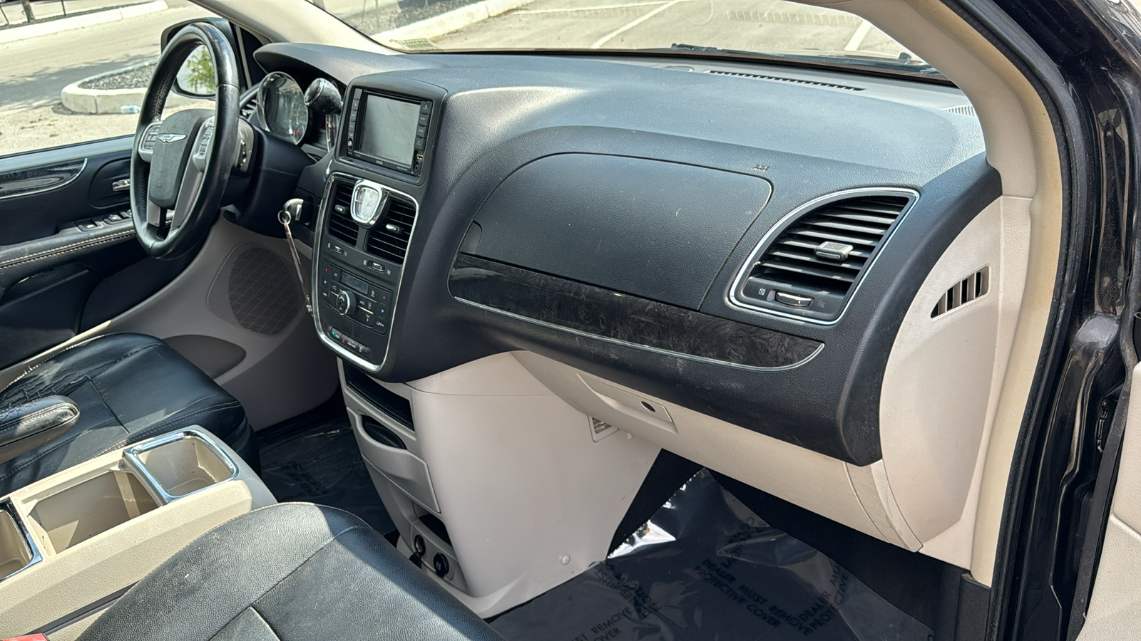 2015 Chrysler Town & Country Touring 25
