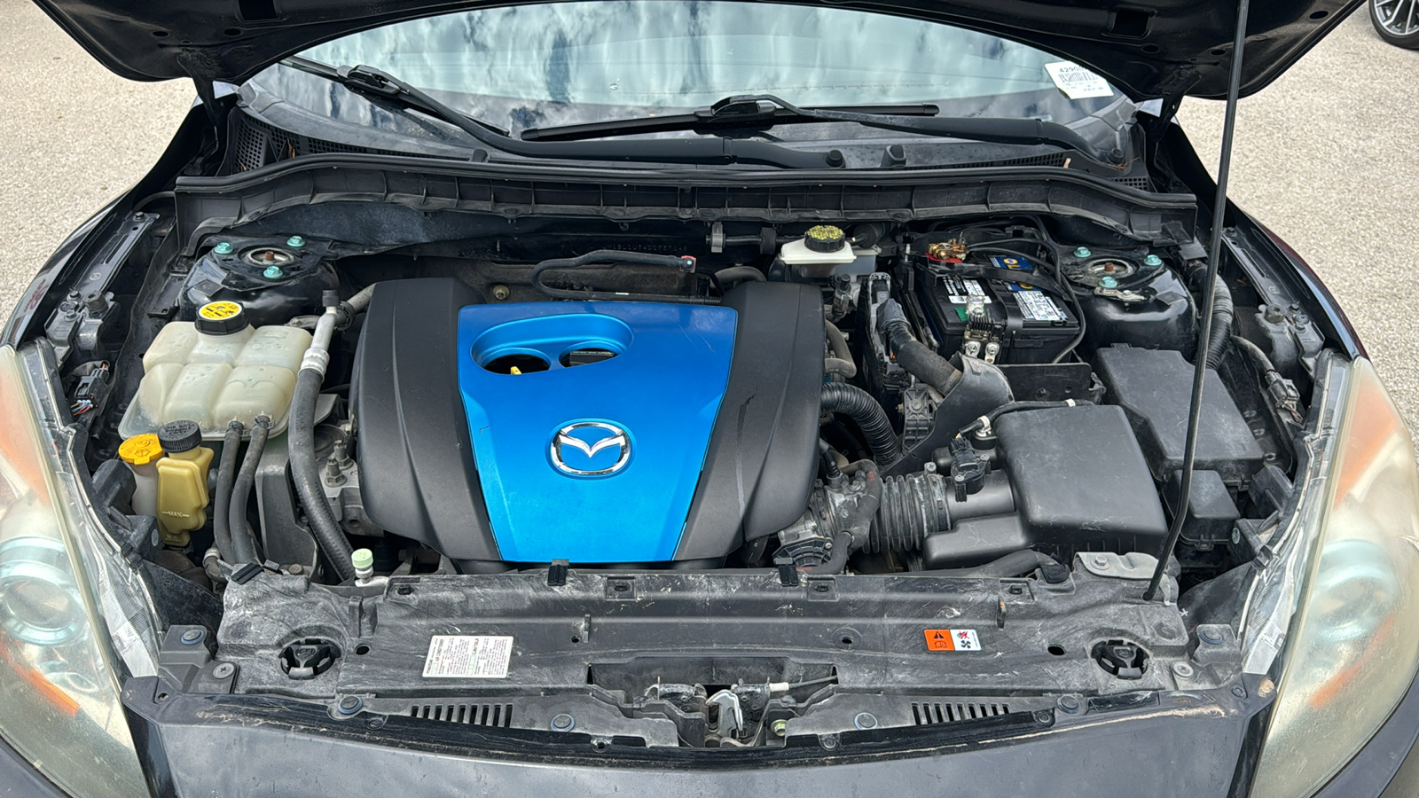 2013 Mazda Mazda3 i Sport 34