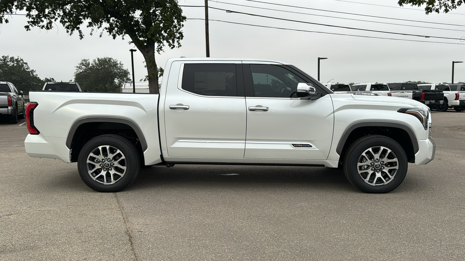 2024 Toyota Tundra Hybrid 1794 Edition 8