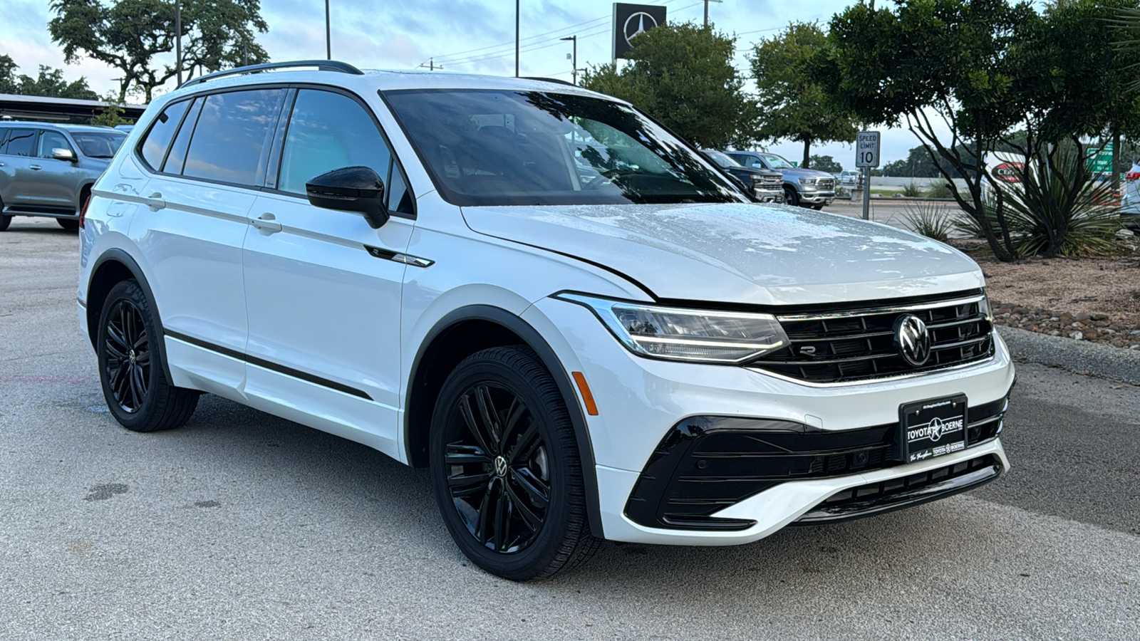 2022 Volkswagen Tiguan 2.0T SE R-Line Black 37