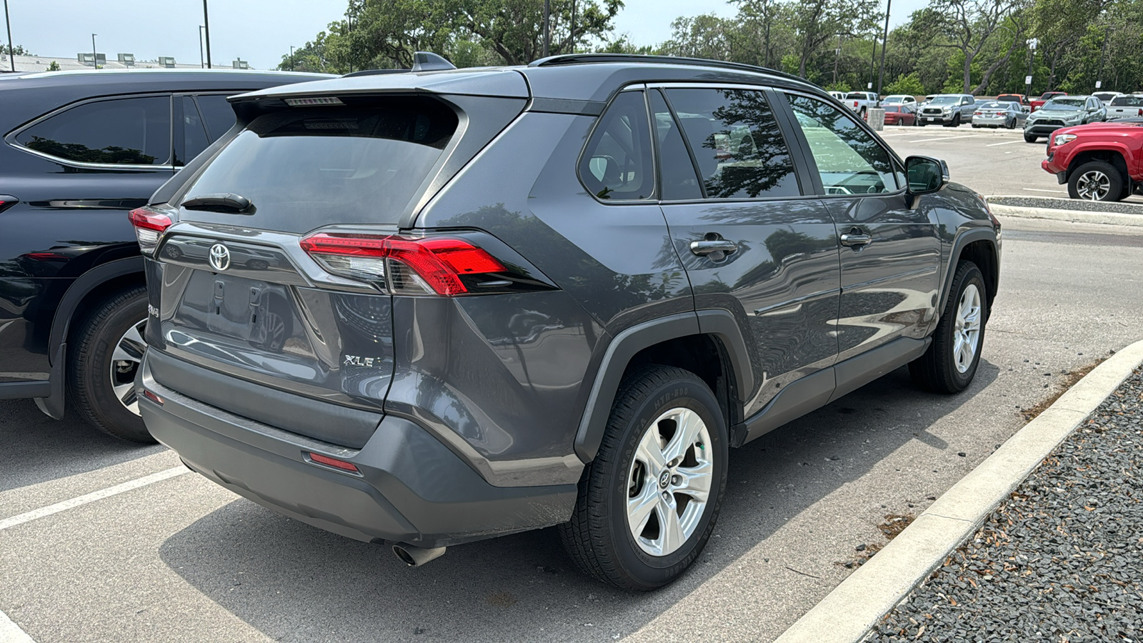 2020 Toyota RAV4 XLE 6