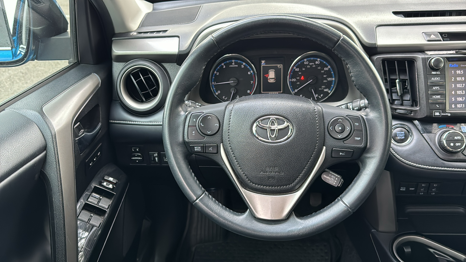 2018 Toyota RAV4 Limited 28