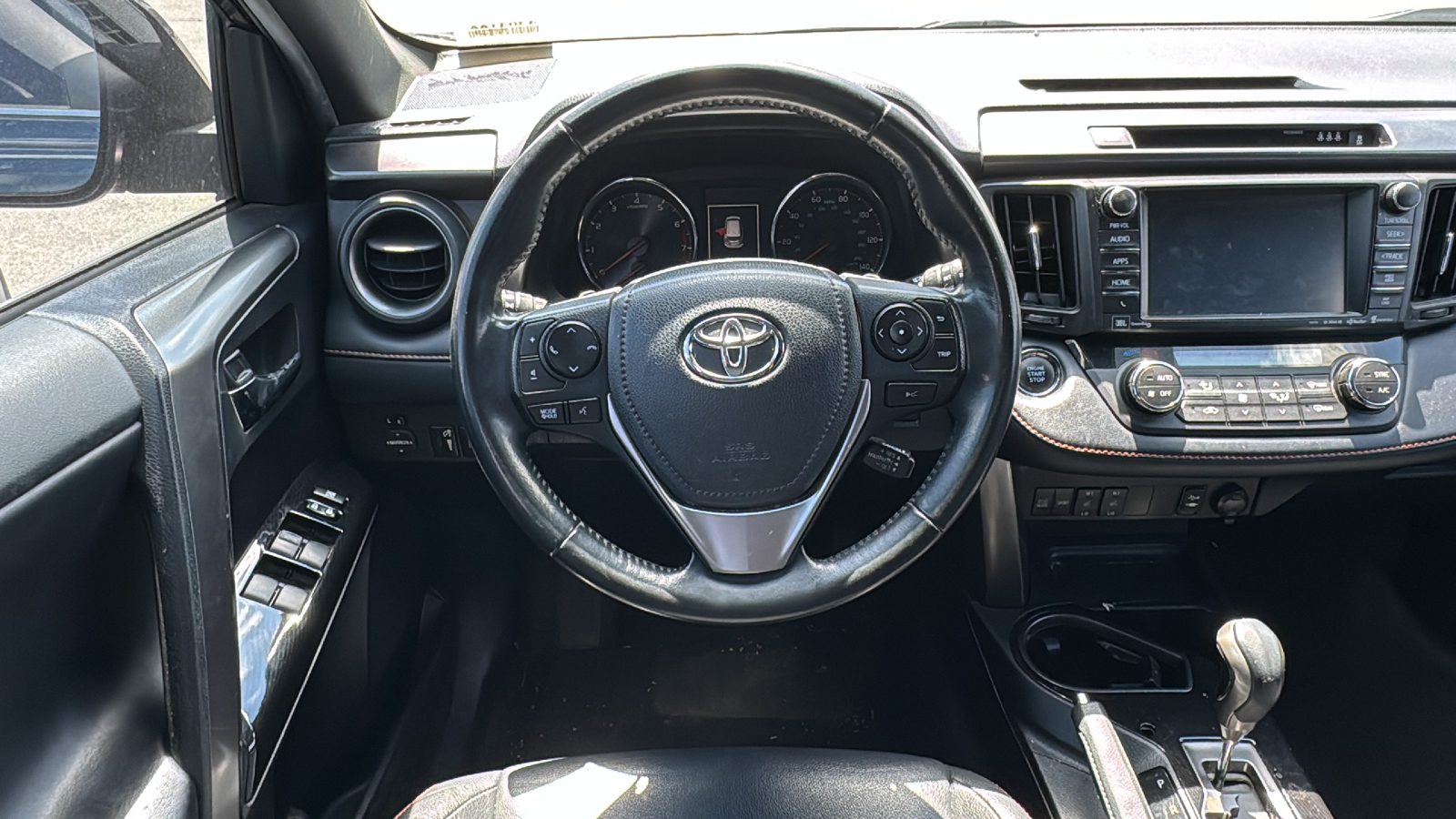 2018 Toyota RAV4 SE 10