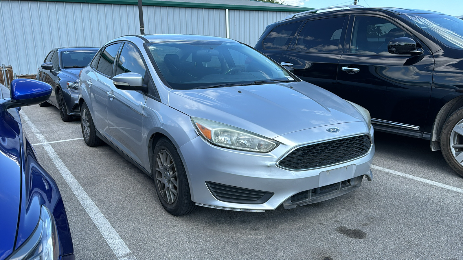 2016 Ford Focus S 11