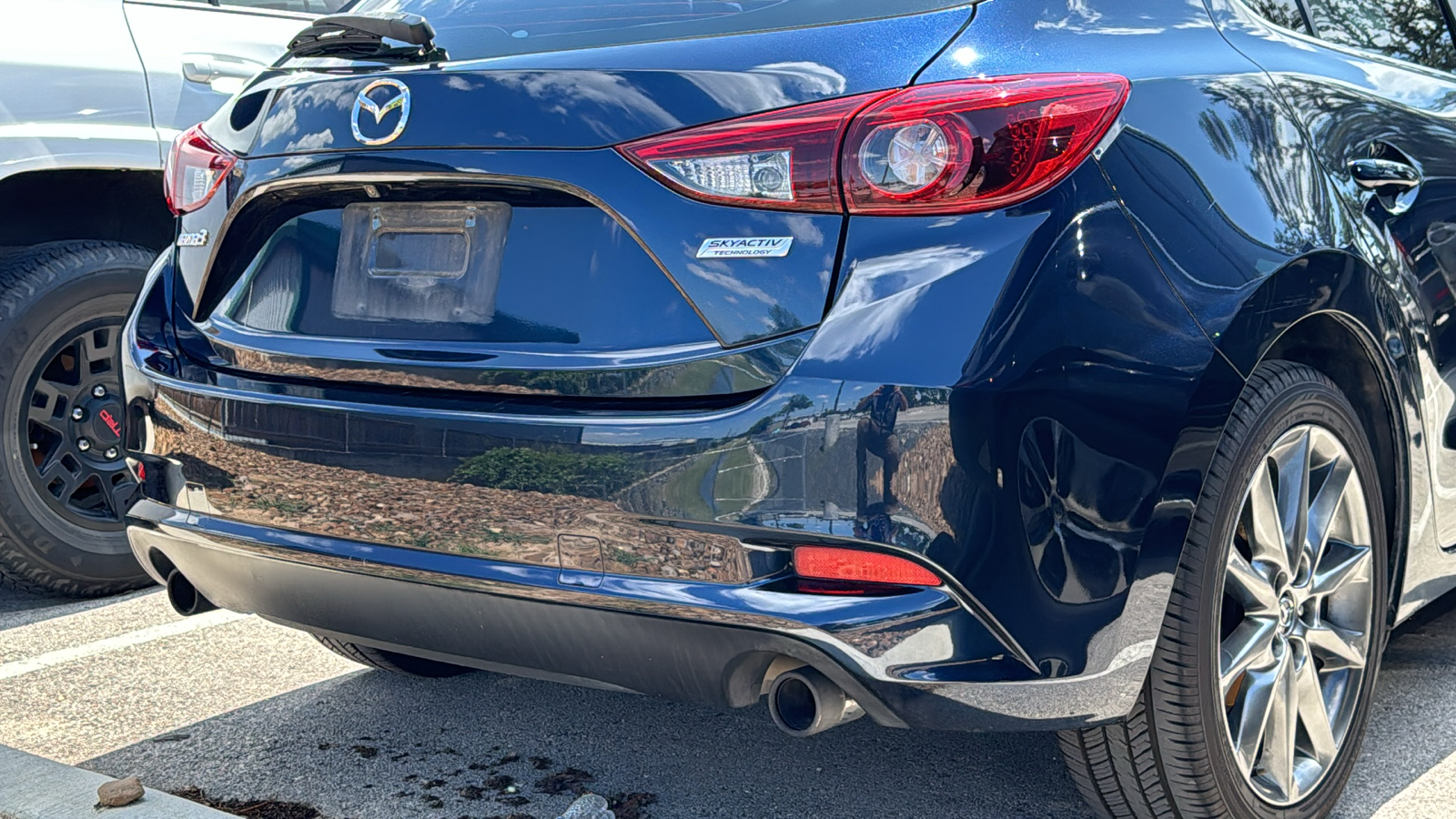 2018 Mazda Mazda3 Grand Touring 8