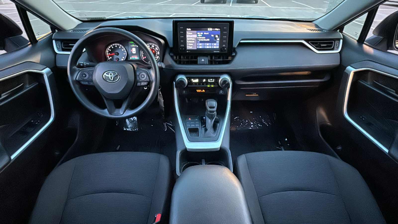 2022 Toyota RAV4 LE 17