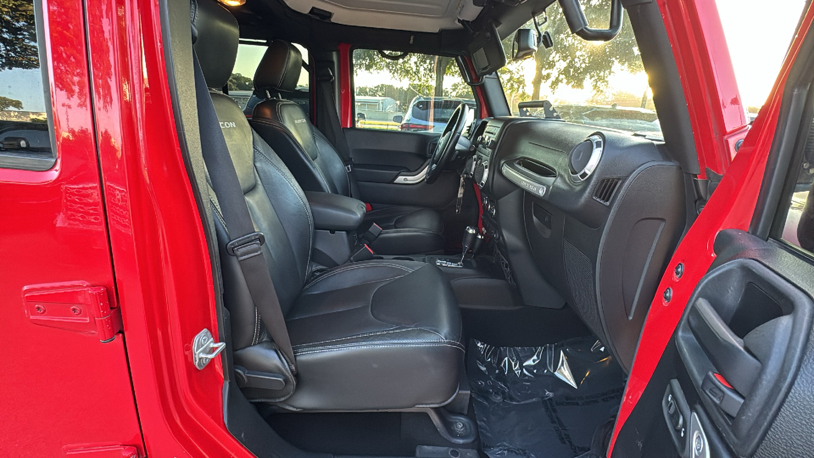 2015 Jeep Wrangler Unlimited Rubicon 22
