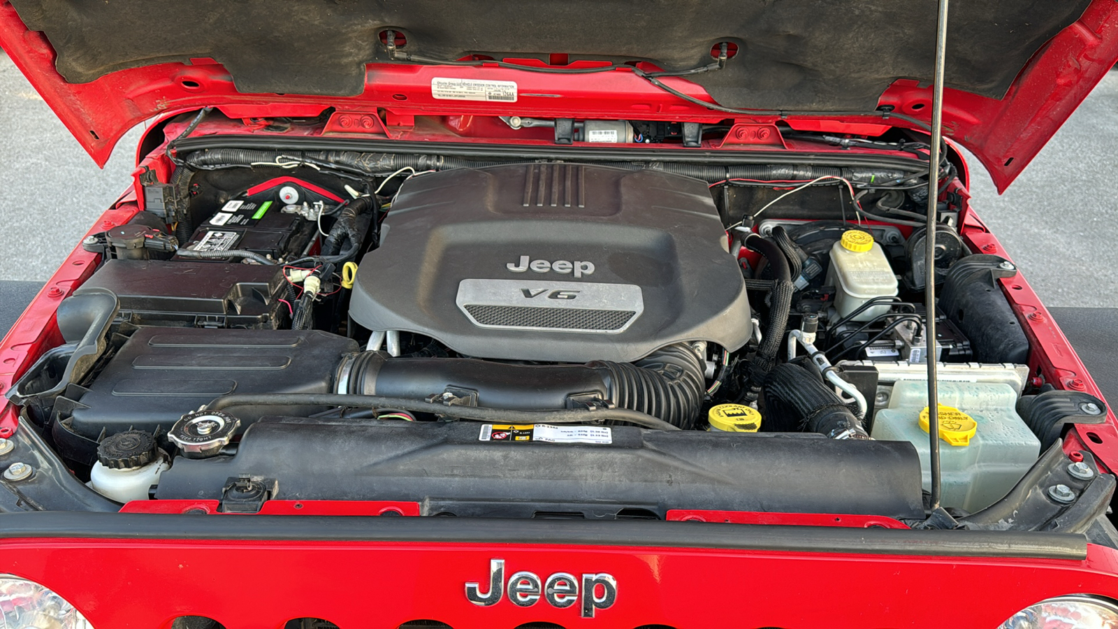 2015 Jeep Wrangler Unlimited Rubicon 33