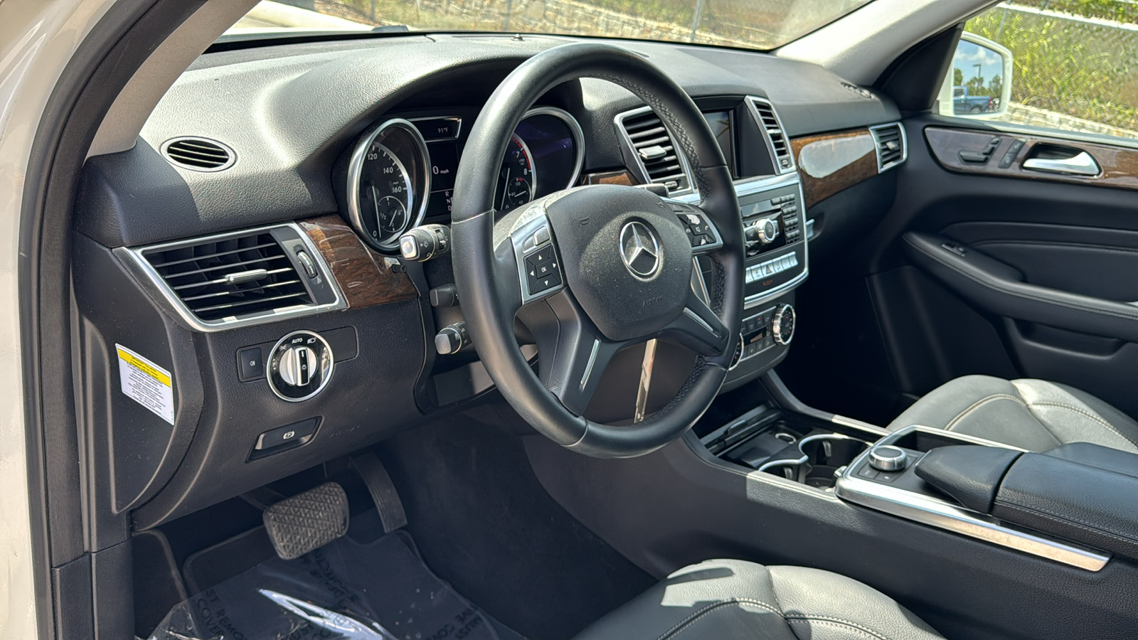 2012 Mercedes-Benz M-Class ML 350 12