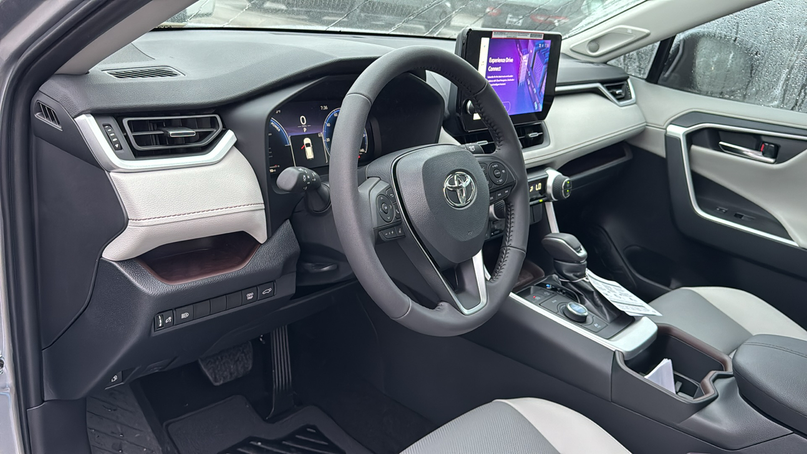 2024 Toyota RAV4 Hybrid Limited 12
