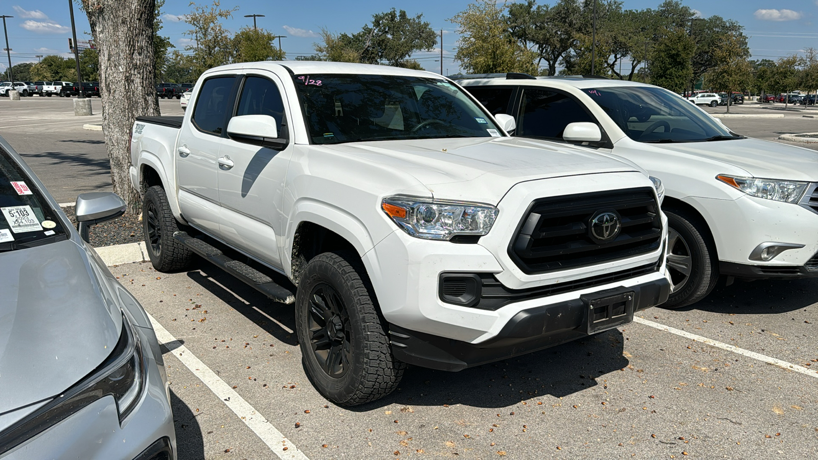 2022 Toyota Tacoma SR 11