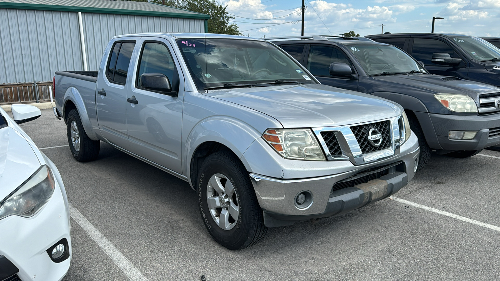 2009 Nissan Frontier SE 11