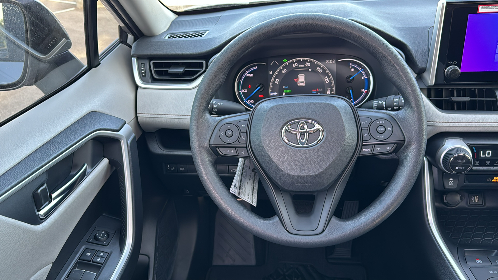 2024 Toyota RAV4 Hybrid XLE 17