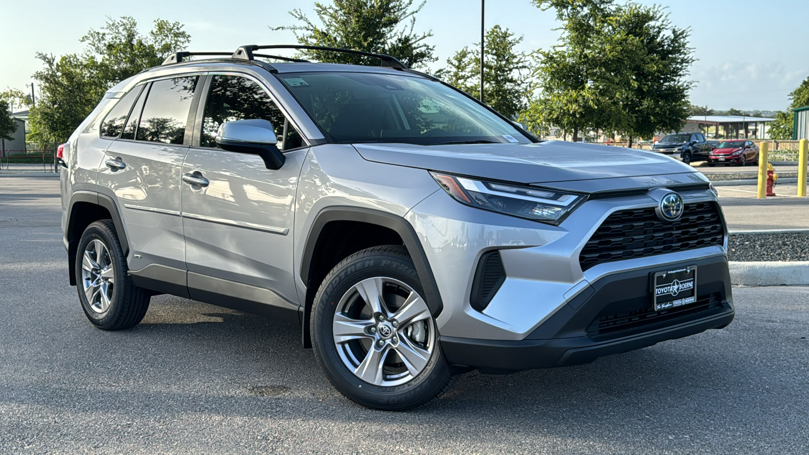 2024 Toyota RAV4 Hybrid XLE 24