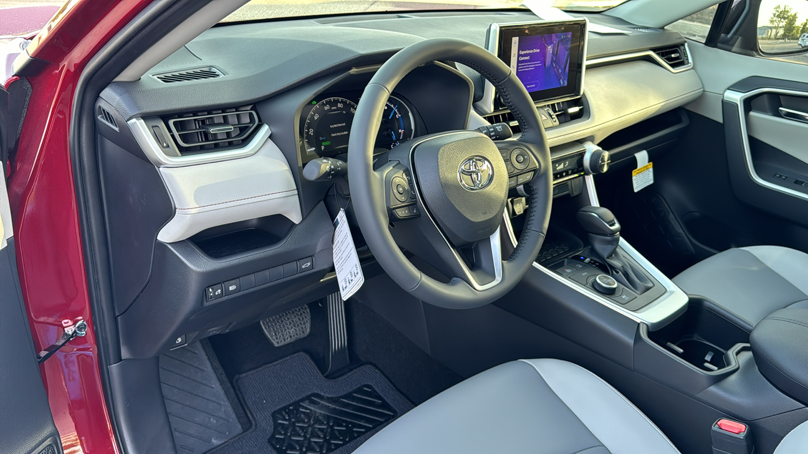 2024 Toyota RAV4 Hybrid XLE Premium 12