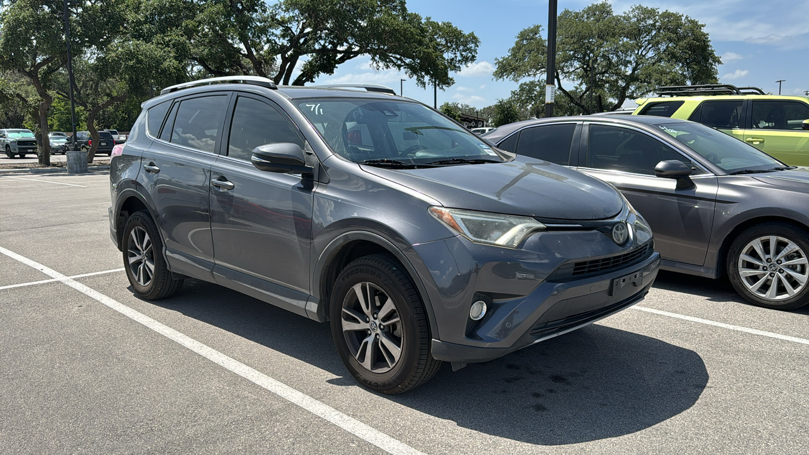 2018 Toyota RAV4 XLE 1