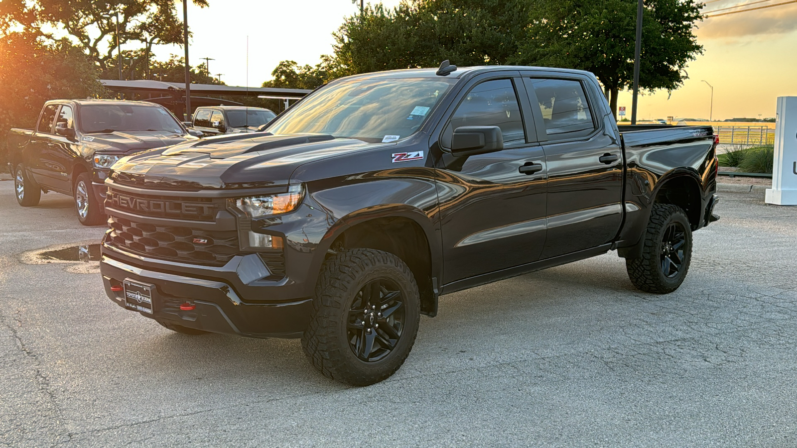 2023 Chevrolet Silverado 1500 Custom Trail Boss 3