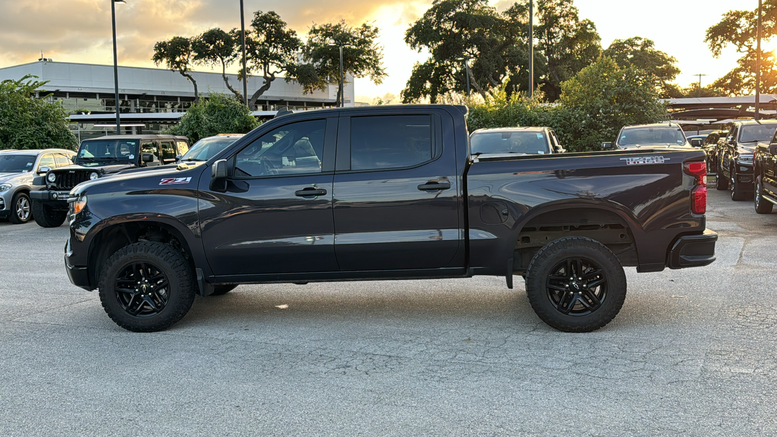 2023 Chevrolet Silverado 1500 Custom Trail Boss 4