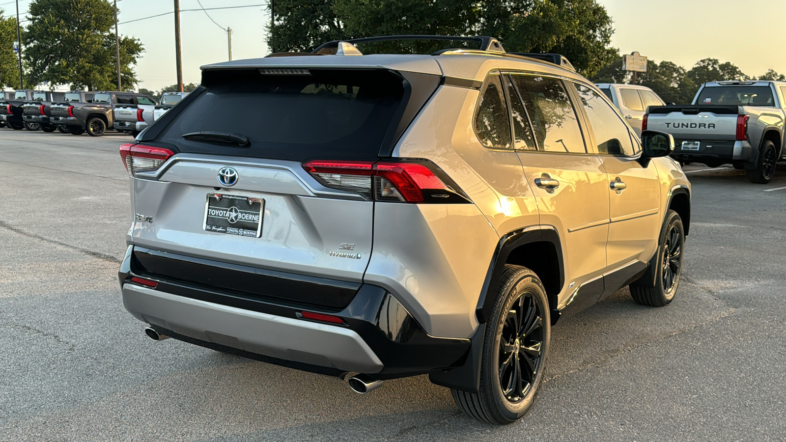 2024 Toyota RAV4 Hybrid SE 7