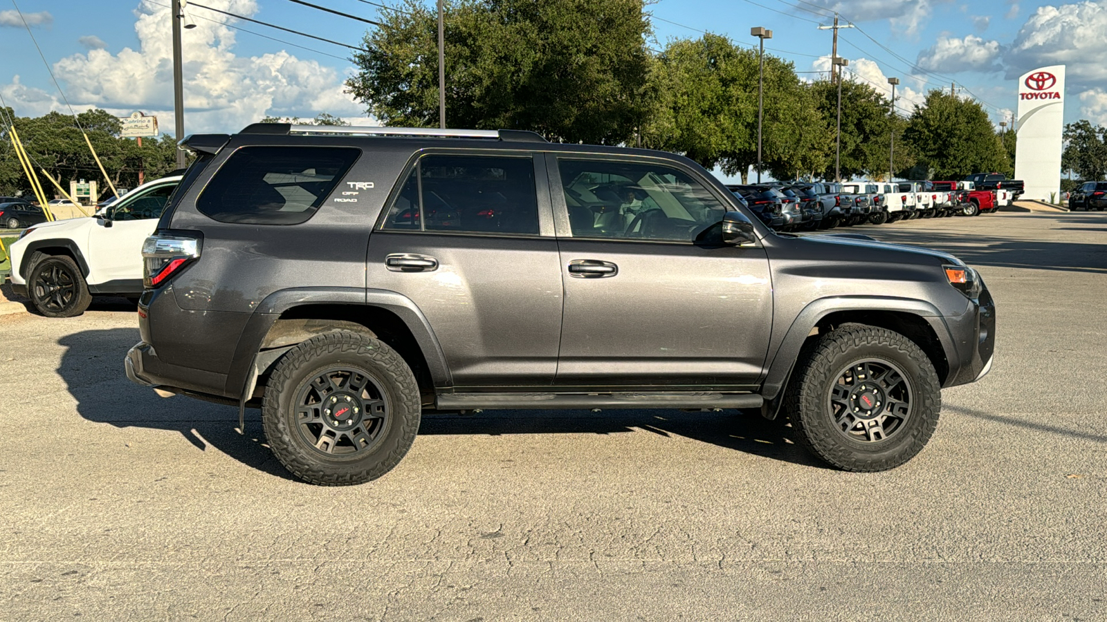 2018 Toyota 4Runner TRD Off-Road Premium 8