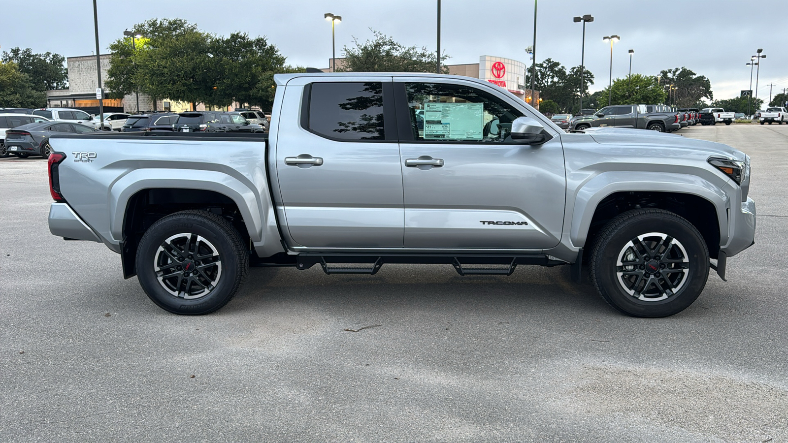 2024 Toyota Tacoma TRD Sport 8