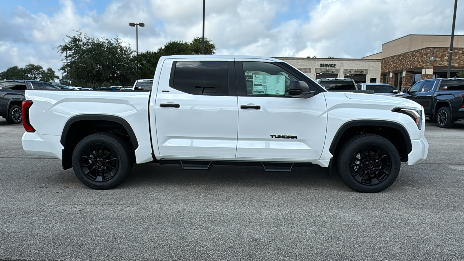 2024 Toyota Tundra SR5 8