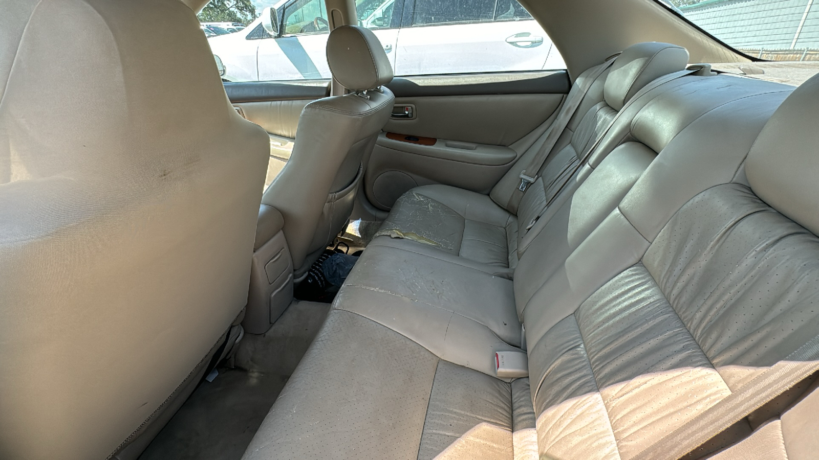 2001 Lexus ES 300 8