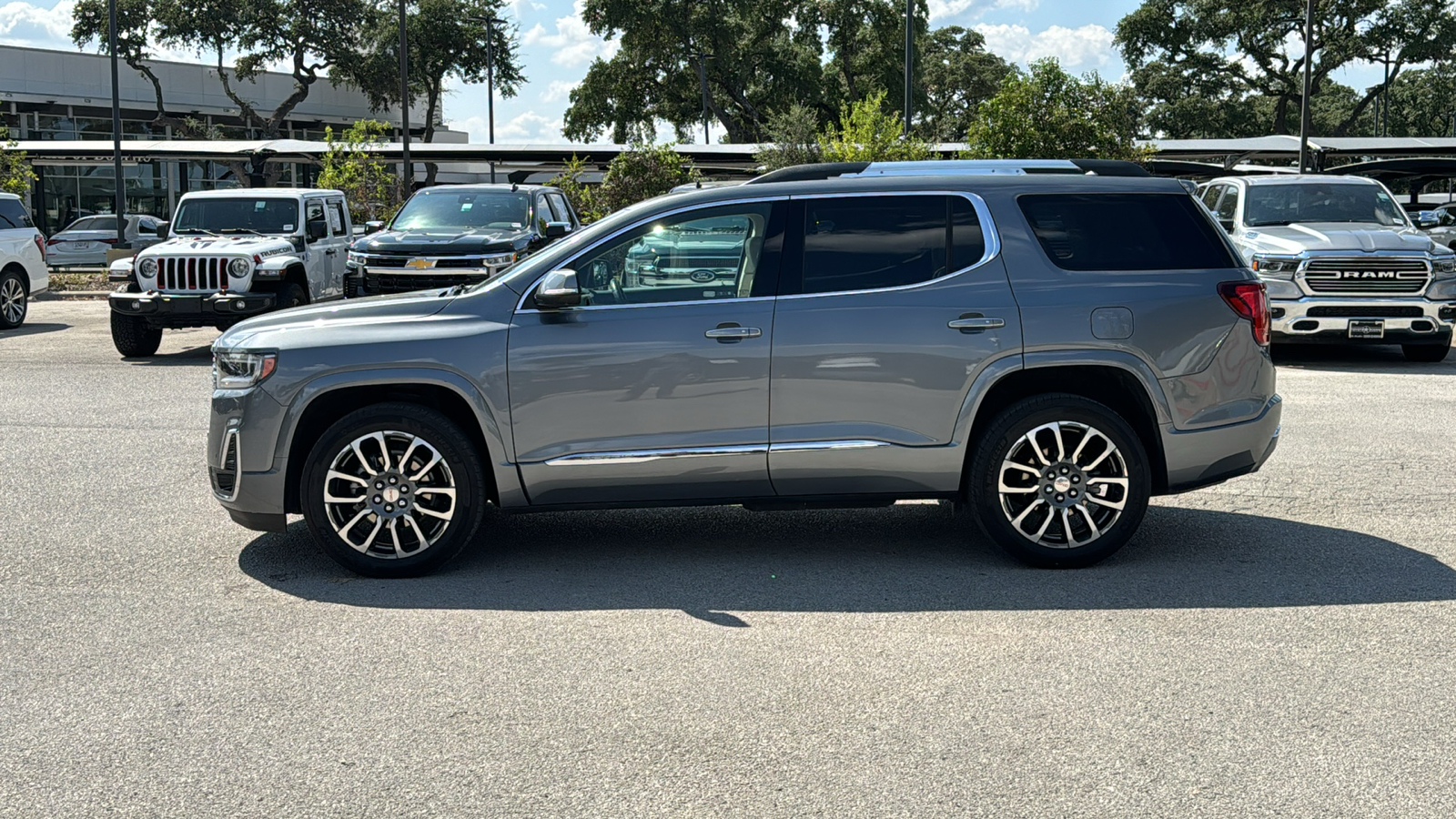 2022 GMC Acadia Denali 4