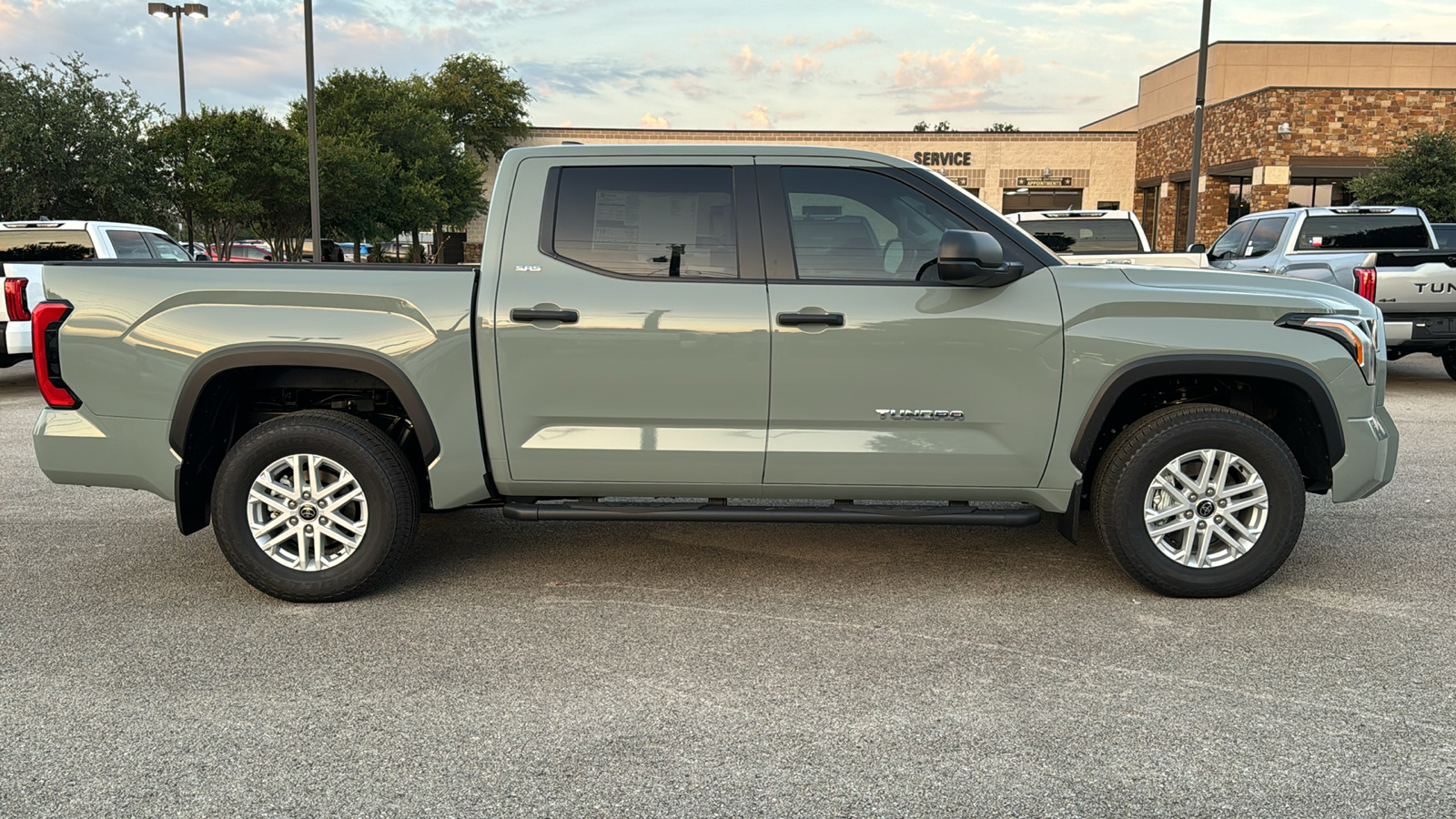 2024 Toyota Tundra SR5 8