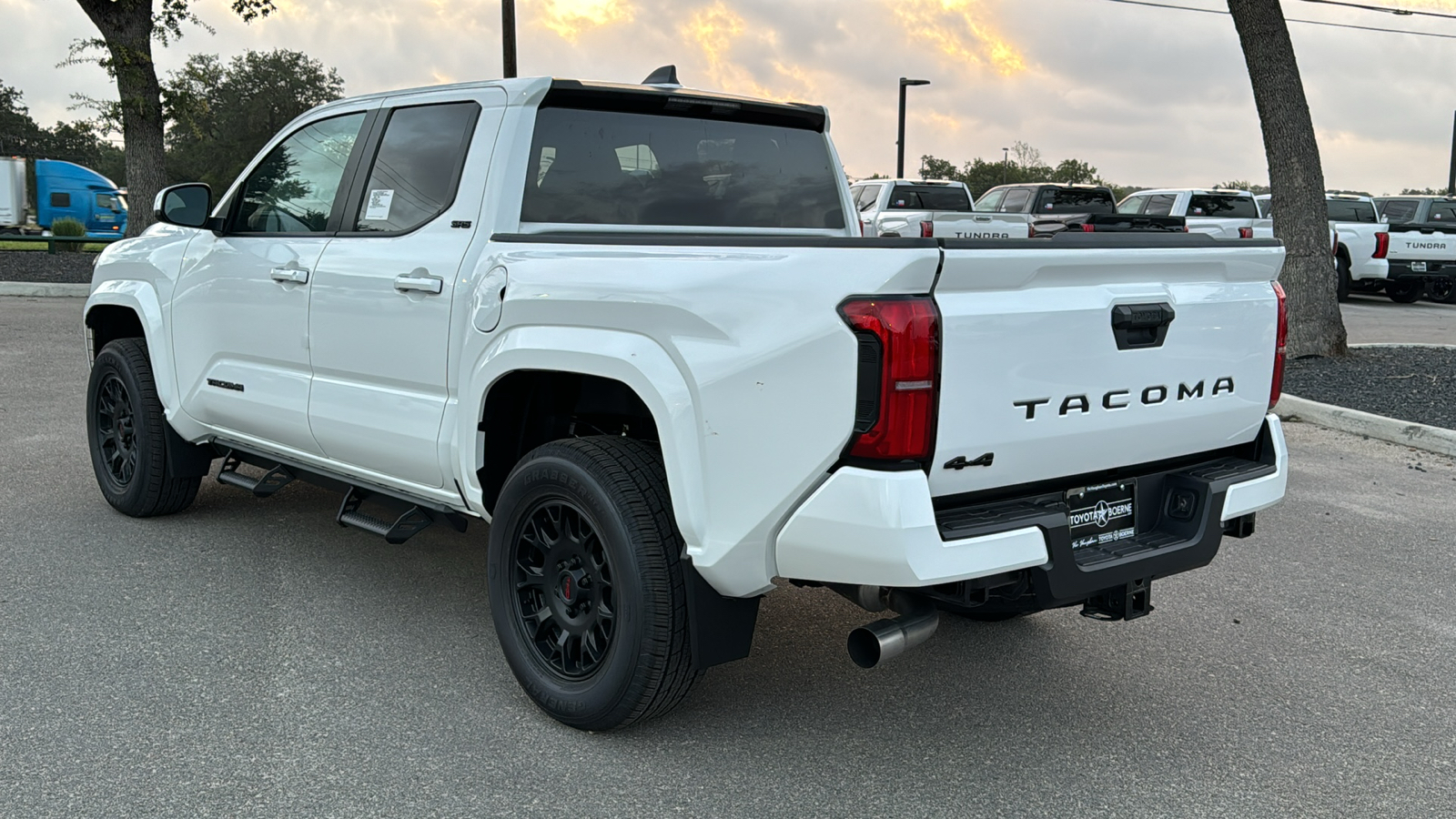 2024 Toyota Tacoma  5