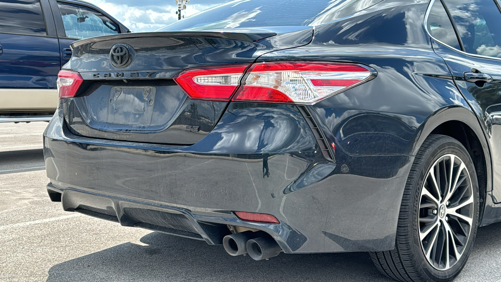 2020 Toyota Camry SE 8