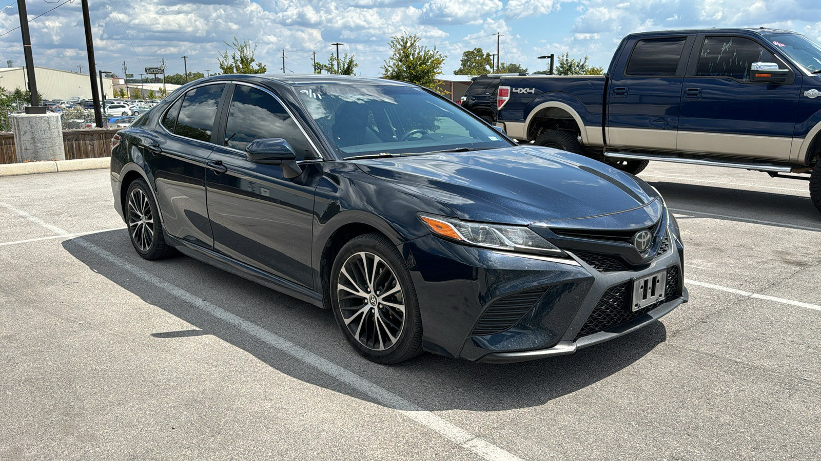 2020 Toyota Camry SE 11