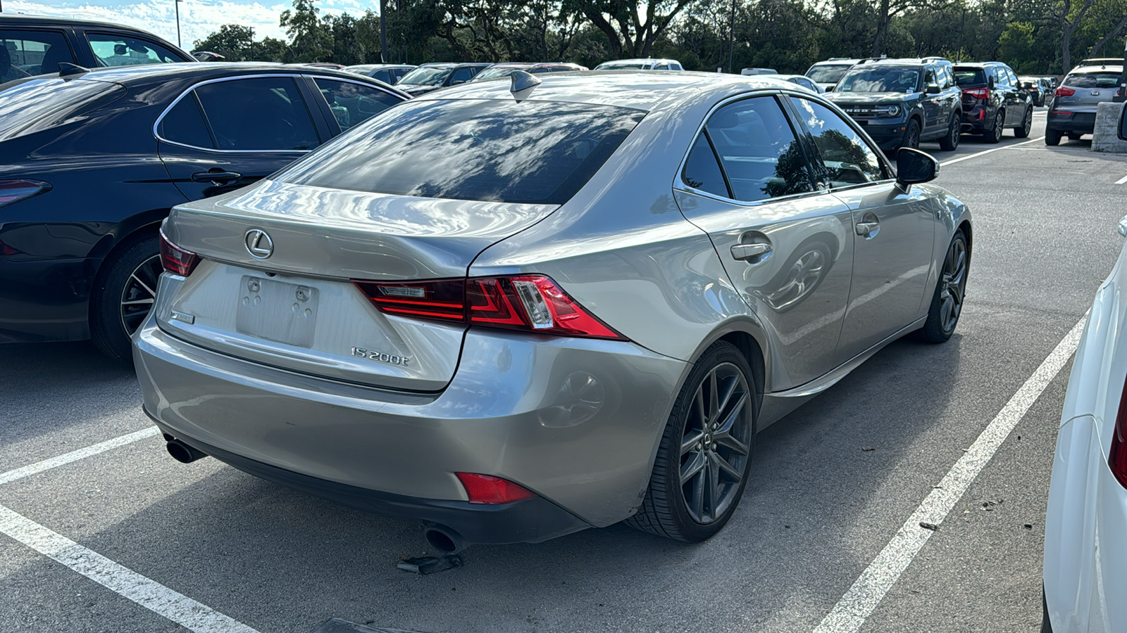 2016 Lexus IS 200t 5