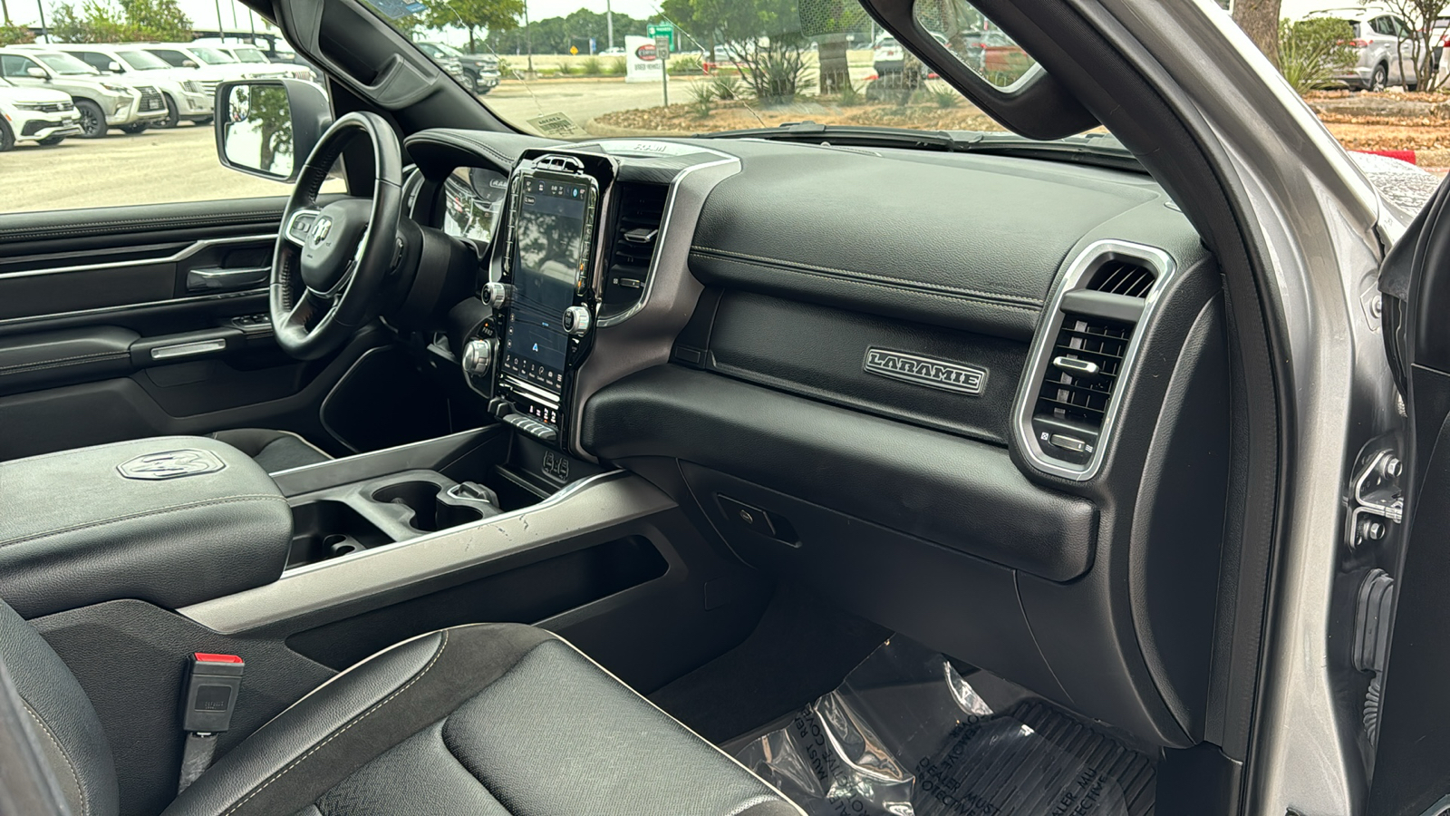 2023 Ram 1500 Laramie 23