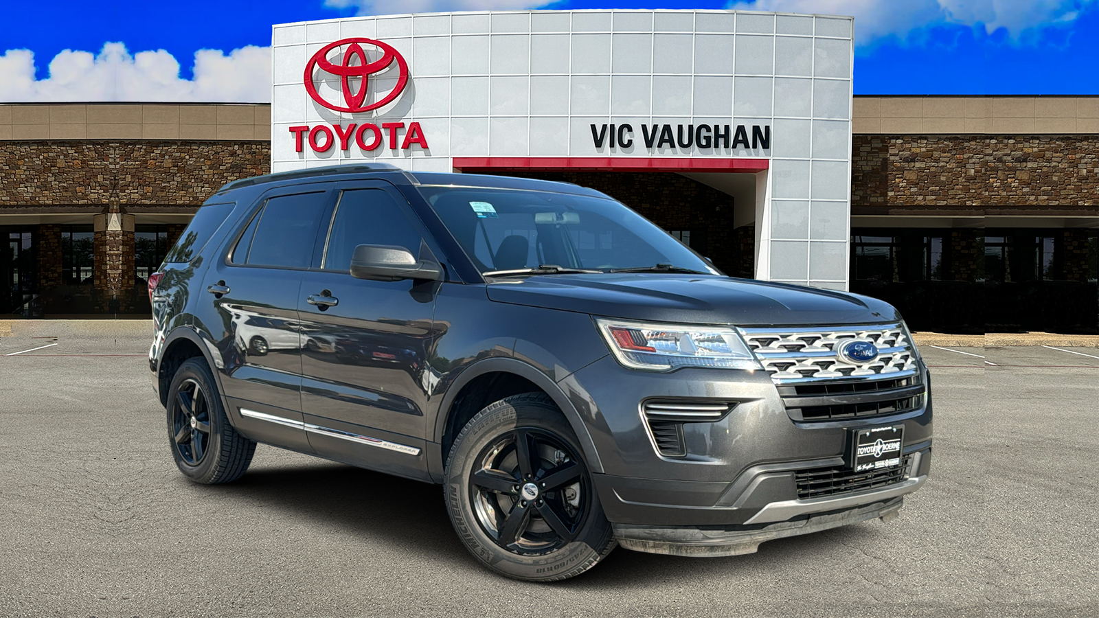 2019 Ford Explorer XLT 1