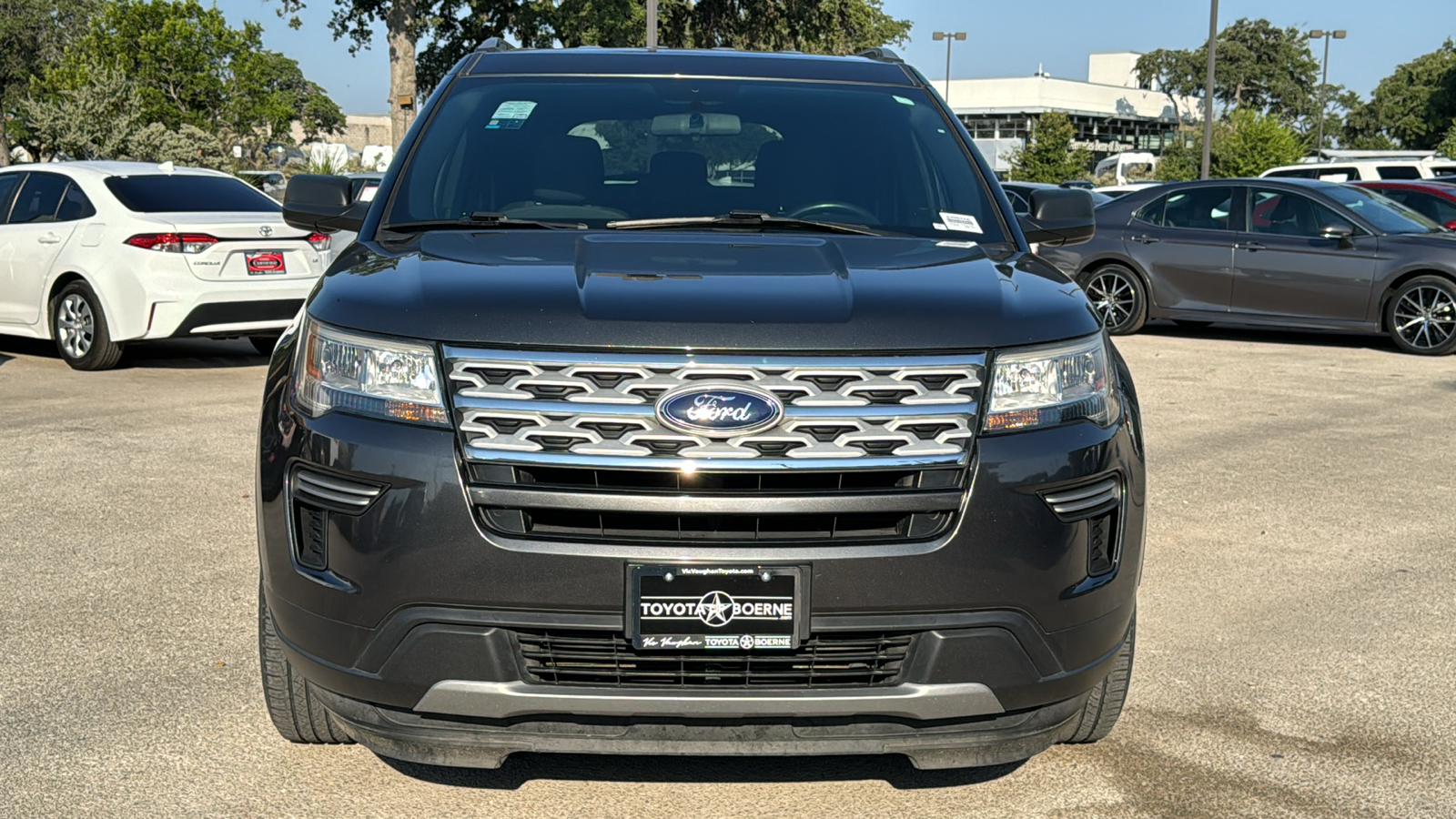 2019 Ford Explorer XLT 2