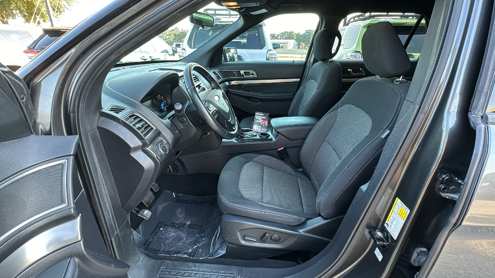 2019 Ford Explorer XLT 13