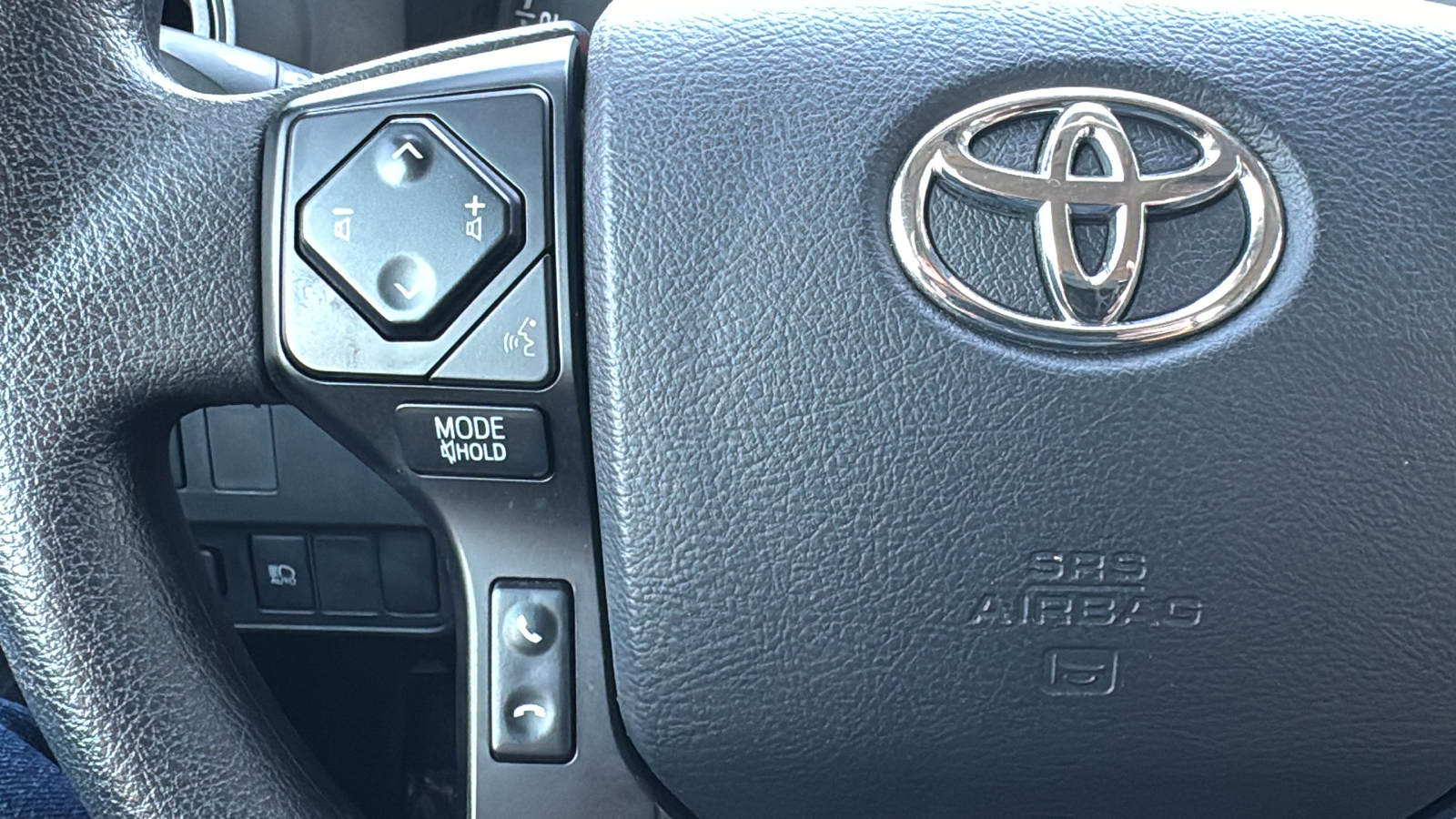 2023 Toyota Tacoma SR 20