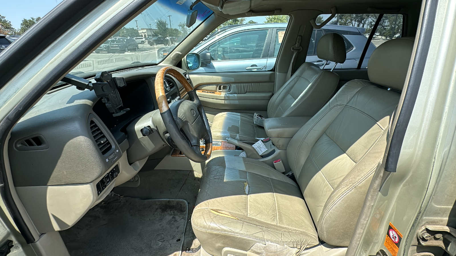 2001 INFINITI QX4 Luxury 7