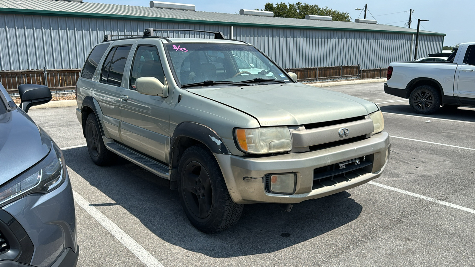 2001 INFINITI QX4 Luxury 11