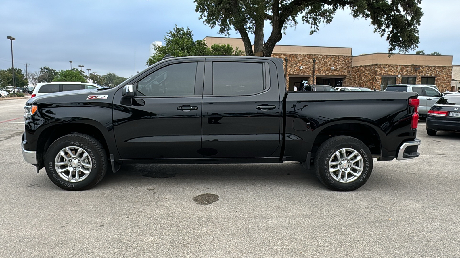 2023 Chevrolet Silverado 1500 LT 4