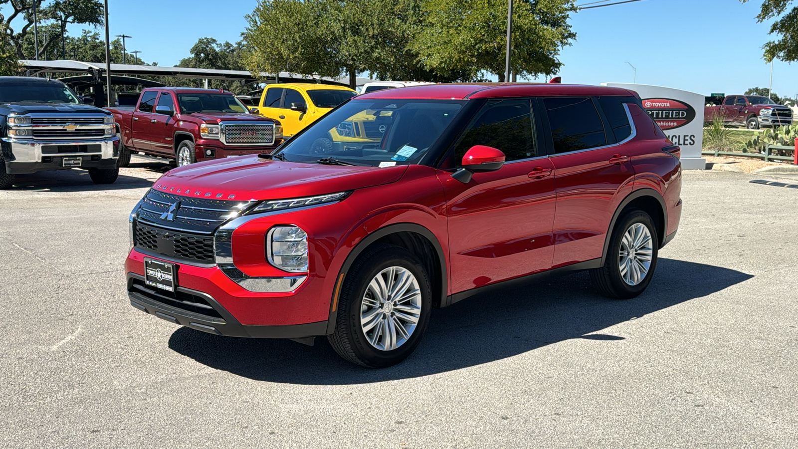 2023 Mitsubishi Outlander ES 3