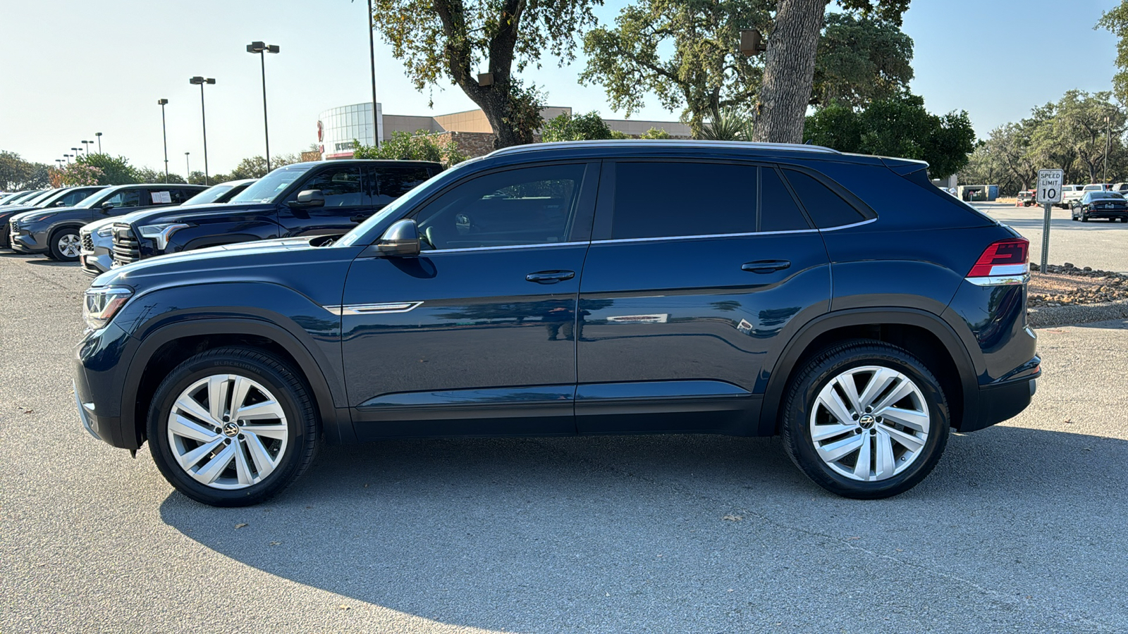 2021 Volkswagen Atlas Cross Sport 3.6L V6 SE w/Technology 4