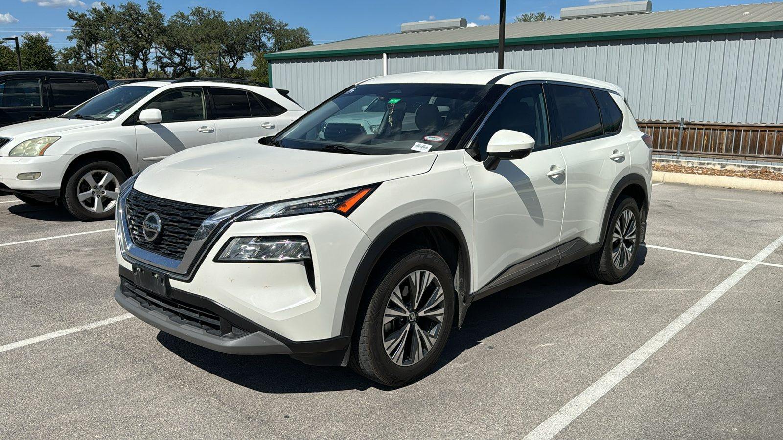 2021 Nissan Rogue SV 3